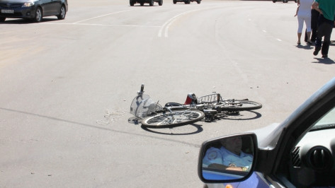 В Лисках водитель Mitsubishi Lancer  сбил велосипедиста