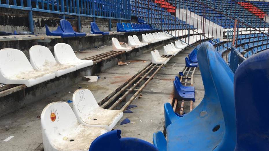 Воронежский стадион оценил ущерб от фанатов «Факела» и «Арсенала» в 58 тыс рублей