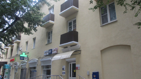 В Воронеже капитально отремонтировали дом 1955 года с аварийными балконами