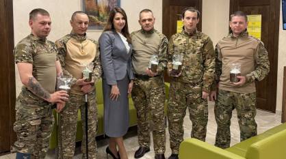 Воронежским бойцам в преддверии Пасхи передали более 800 куличей