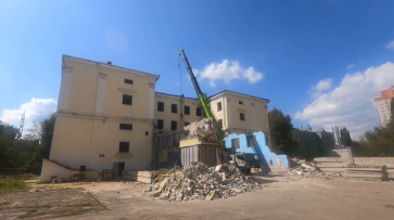 В Воронеже приступают к сносу старого здания школы №45: видео