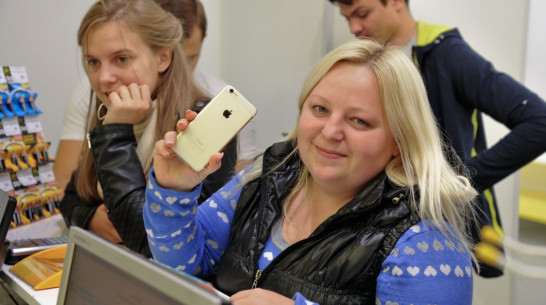 В ночь на 26 сентября за iPhone 6 пришли 6 воронежцев