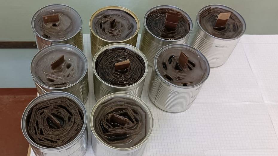 В селе Малая Грибановка открыли мастерскую по изготовлению окопных свечей