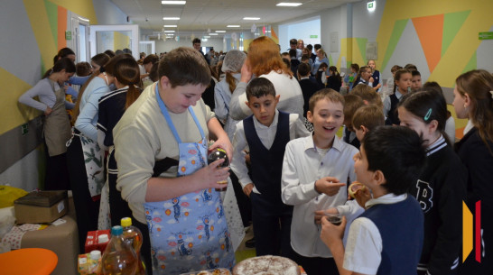 Верхнемамонские лицеисты провели благотворительную ярмарку в помощь бойцам СВО