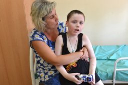 В Воронежской области мать мальчика с редкой болезнью через суд добилась оплаты лекарства