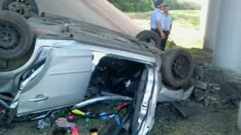 В Воронежской области на трассе Ford Focus  опрокинулся в кювет: погибли четыре человека