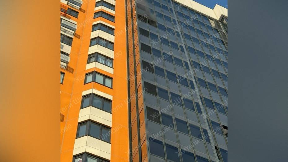 Воронежцы сообщили о мужчине, поджегшем свою квартиру в микрорайоне Шилово