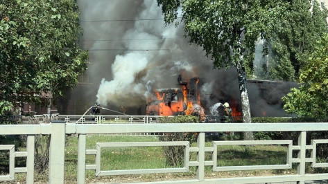 Стало известно, почему вспыхнул мусоровоз у Юго-Западного рынка в Воронеже