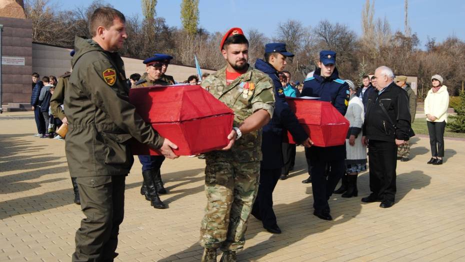 Останки найденных в Семилукском районе красноармейцев захоронят на родине