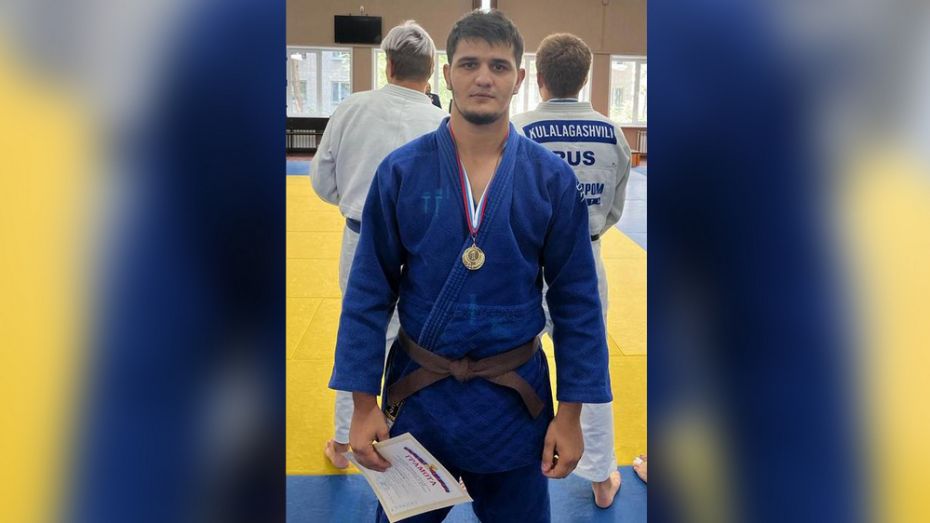 Поворинский спортсмен стал чемпионом областного первенства по дзюдо среди юниоров