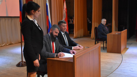 Главы Меловского, Марковского и Кантемировского районов подписали соглашения о сотрудничестве