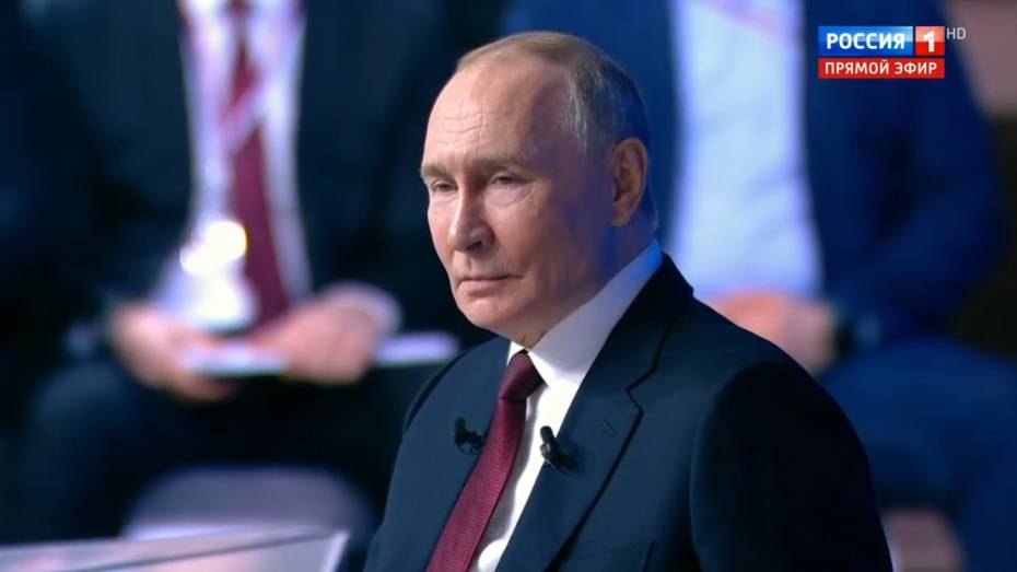 «Если вам звонят и что-то говорят про деньги – сразу кладите трубку»: Владимир Путин – о мошенниках