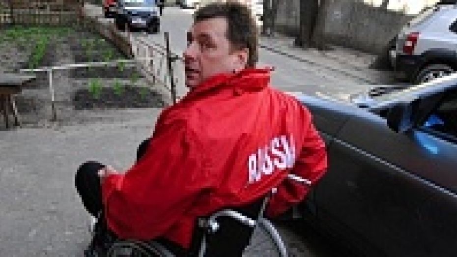 Воронежский чемпион-колясочник получил ключи от новой адаптированной квартиры
