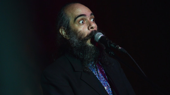 Музыкант Псой Короленко спел воронежцам о дружбе и котиках в интернете