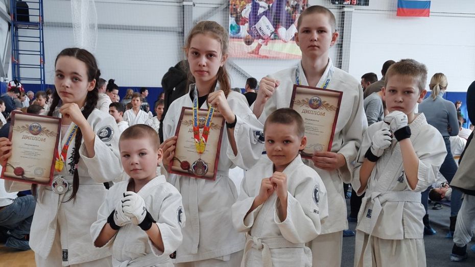 Панинские юные каратисты стали призерами чемпионата области