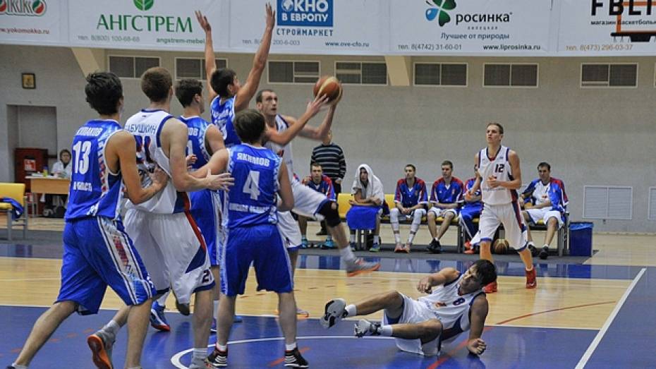 Воронежские баскетболисты проиграли омскому клубу