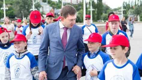 Воронежские школьники в День защиты детей посетят московский Кремль и Большой театр