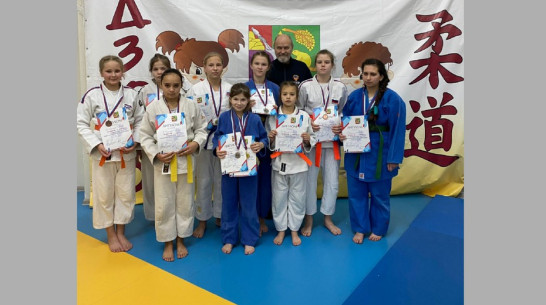 Поворинские дзюдоистки завоевали 3 золотые медали на региональных соревнованиях в Боброве