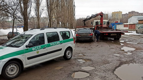 BMW 740 арестовали в Воронеже за долги и неоплаченные штрафы владельца авто