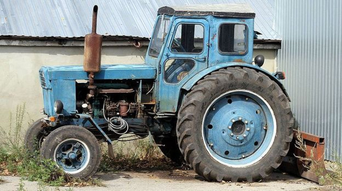 Т 40 расшифровка. Т-40 (трактор). Т-40 трактор 1995. Трактор ЛТЗ Т-40ам. ,Т40 трактор т40.