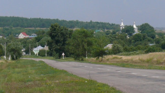 В грибановском селе Кирсановка активисты через 30 лет заменили изгородь на кладбище