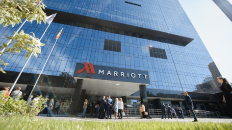 Воронежский губернатор оценил новый отель на проспекте Революции