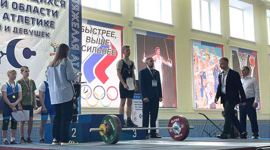 Бутурлиновские тяжелоатлеты взяли «серебро» и «бронзу» на областной спартакиаде