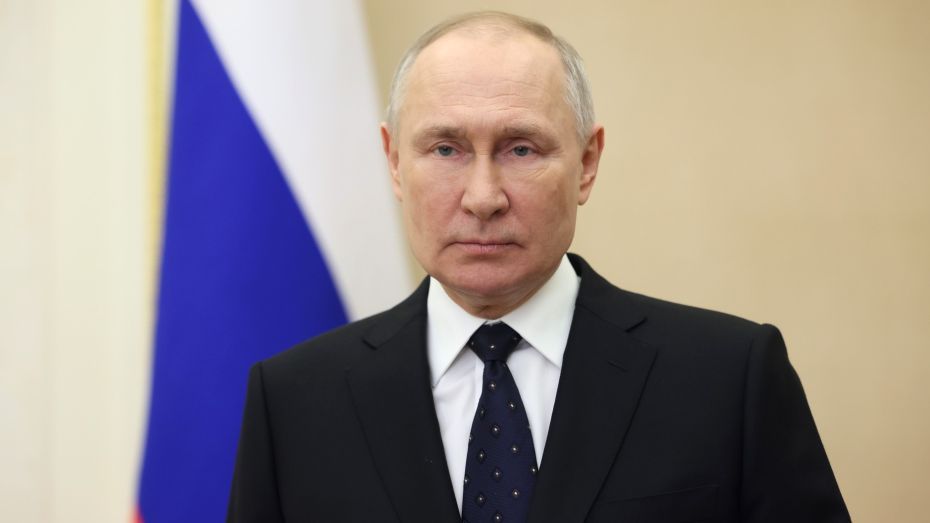 Владимир Путин отметил профессиональные успехи трех воронежцев