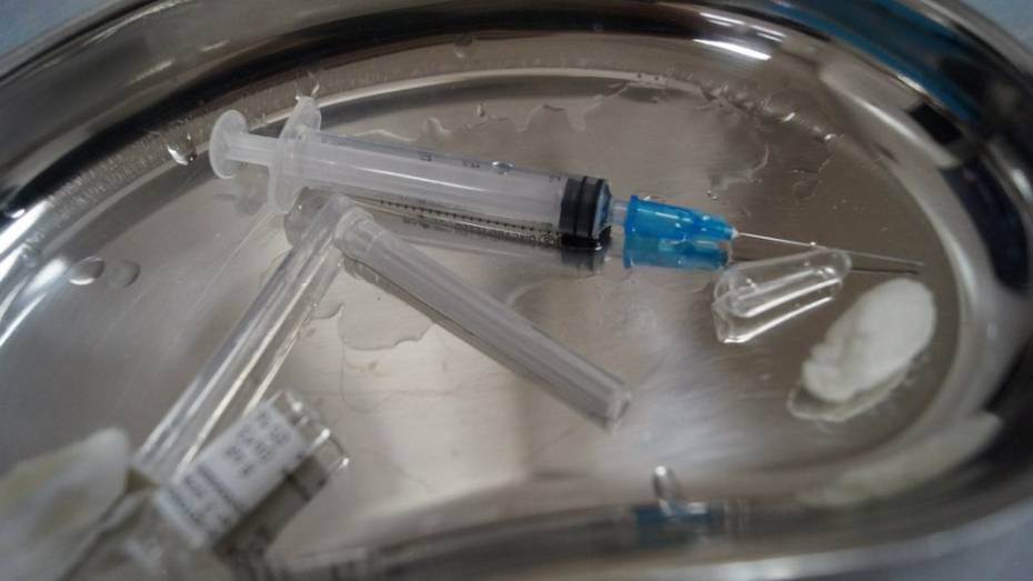 Совфед предложил наказывать родителей за отказ от прививок детям