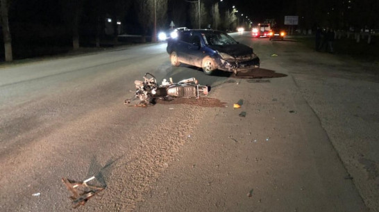 Под Воронежем BMW столкнулась с мотоциклом: пострадал 16-летний парень