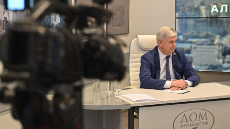 Губернатор Александр Гусев ответил на вопросы воронежцев в прямом эфире: основные тезисы
