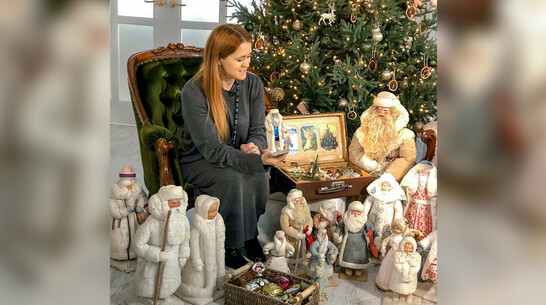 Лискинцев пригласили на однодневную выставку Дедов Морозов и елочных игрушек