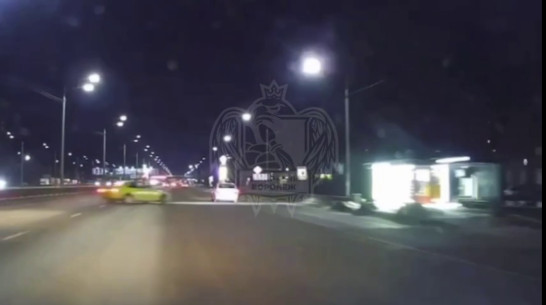 Появилось новое видео с места жуткой аварии на Московском проспекте в Воронеже