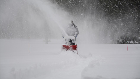 Предупреждение о сильном снеге продлили в Воронежской области