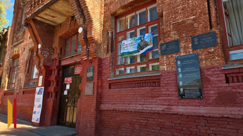 В школе №2 Острогожска открыли памятную доску погибшим в ходе военных конфликтов выпускникам