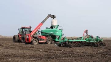 Губернатор Александр Гусев поздравил воронежских аграриев с первым миллионом тонн урожая