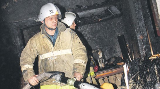 В Боброве из-за короткого замыкания сгорел дом