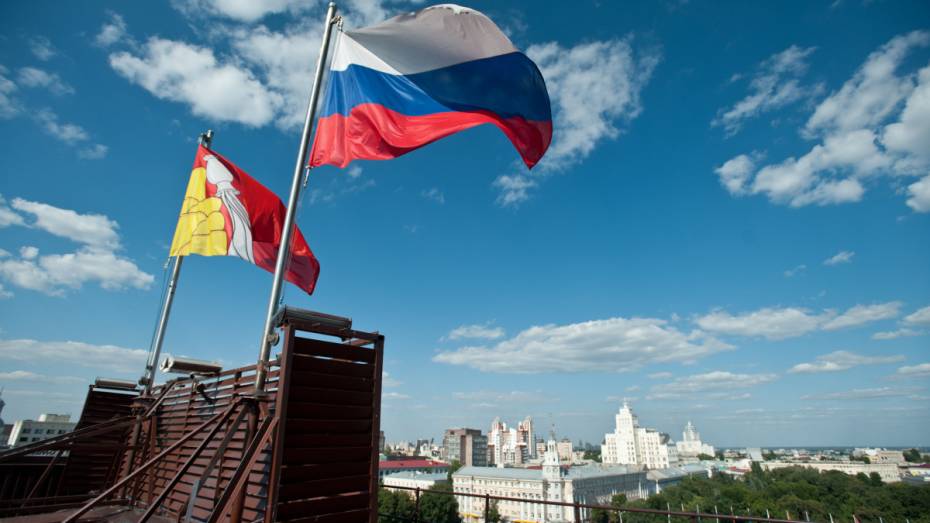 Воронежцам раздадут 40 тыс ленточек в цветах государственного флага