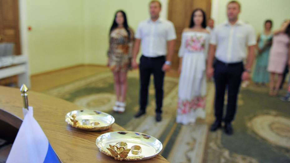 Число бракосочетаний за год выросло в Воронеже на треть