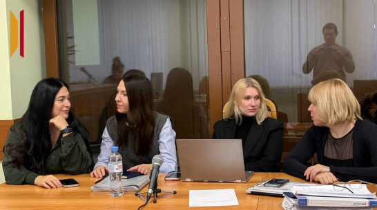 Деньги, смартфоны и ноутбуки: в воронежском суде исследовали вещдоки по делу о диссертационных взятках в ВГТУ