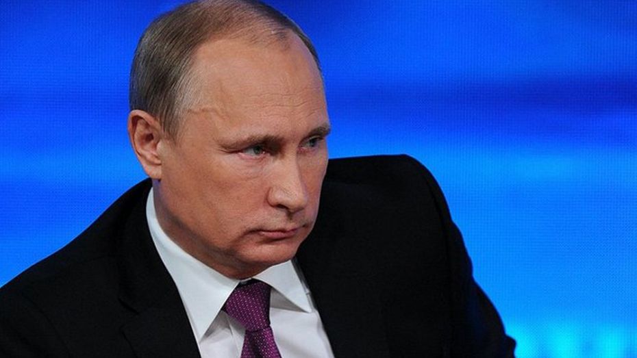 Владимир Путин урезал зарплату себе, премьеру, генпрокурору и главе СК 