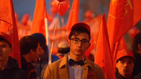 Фото РИА «Воронеж». Как горожане встретили 100-летие революции