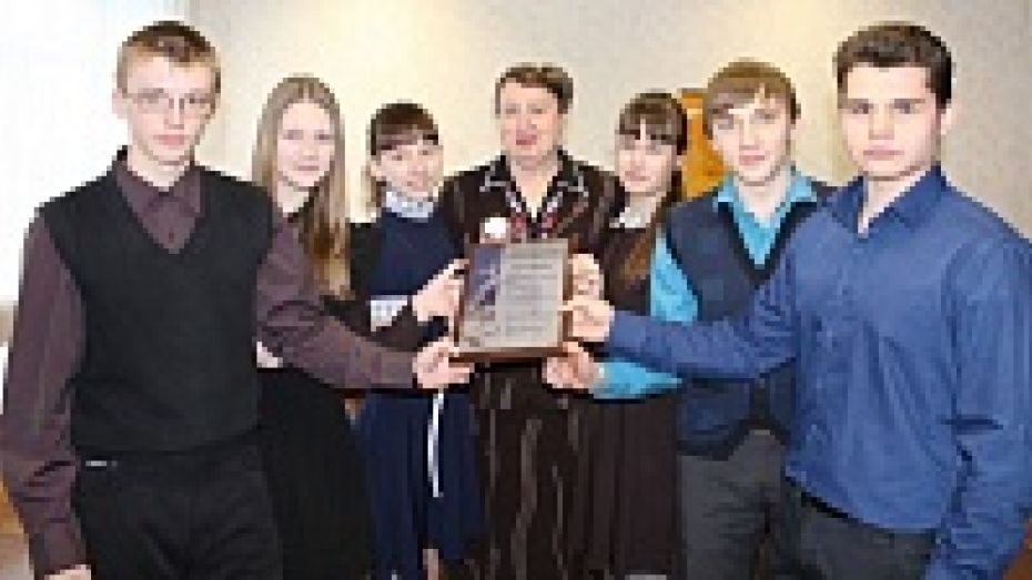 Хохольский лицей стал лауреатом конкурса «100 лучших школ России»