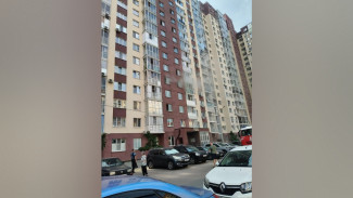 В Воронеже днем 6 августа загорелась квартира в ЖК «Волна»
