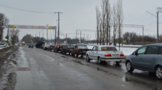 В Подгоренском районе дежурная железнодорожного переезда не пропустила скорую и спасателей к пострадавшим в ДТП