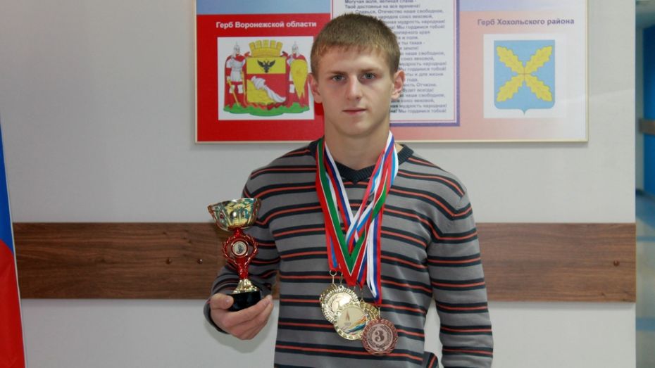 Хохольский спортсмен поставил 8 всероссийский рекорд по воркауту