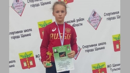 Спортсменка из репьевского села взяла «серебро» всероссийского турнира по вольной борьбе