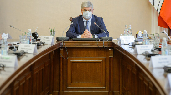 Воронежский губернатор поручил усилить меры безопасности накануне Дня знаний