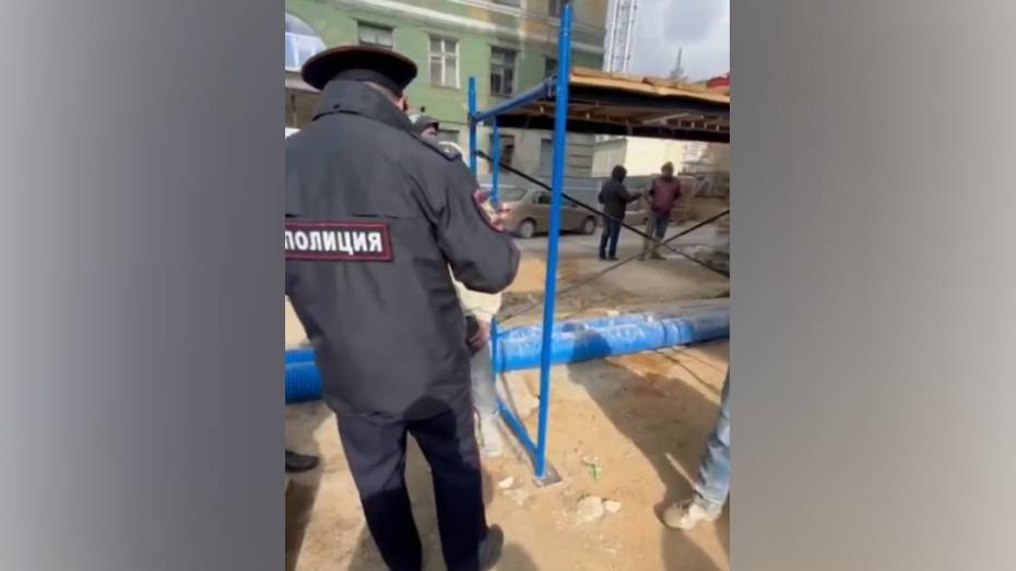 Нелегальных кубинцев обнаружили в пышечной на площади Ленина в Воронеже