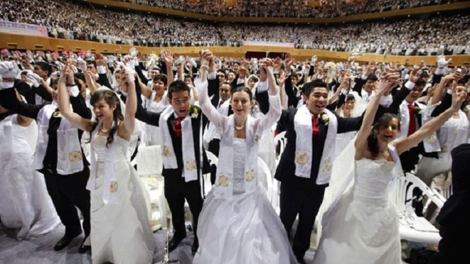 3,5 тысячи одновременно сочетались браком на массовой свадьбе в Южной Корее